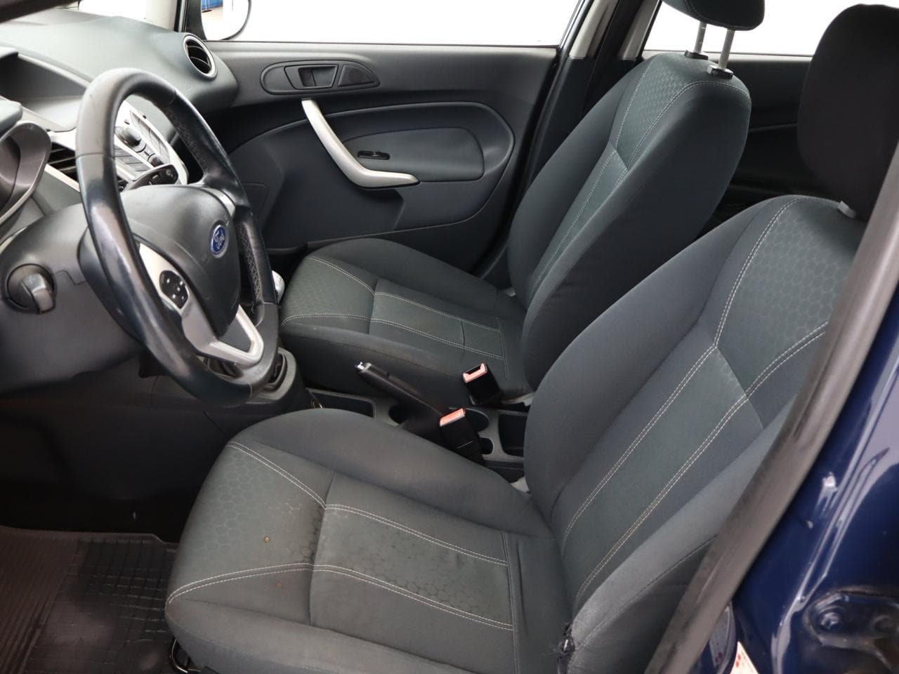 2009 Ford FIESTA - 14