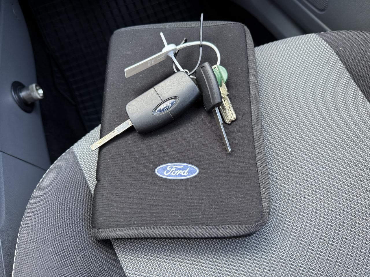 2011 Ford FOCUS - 14