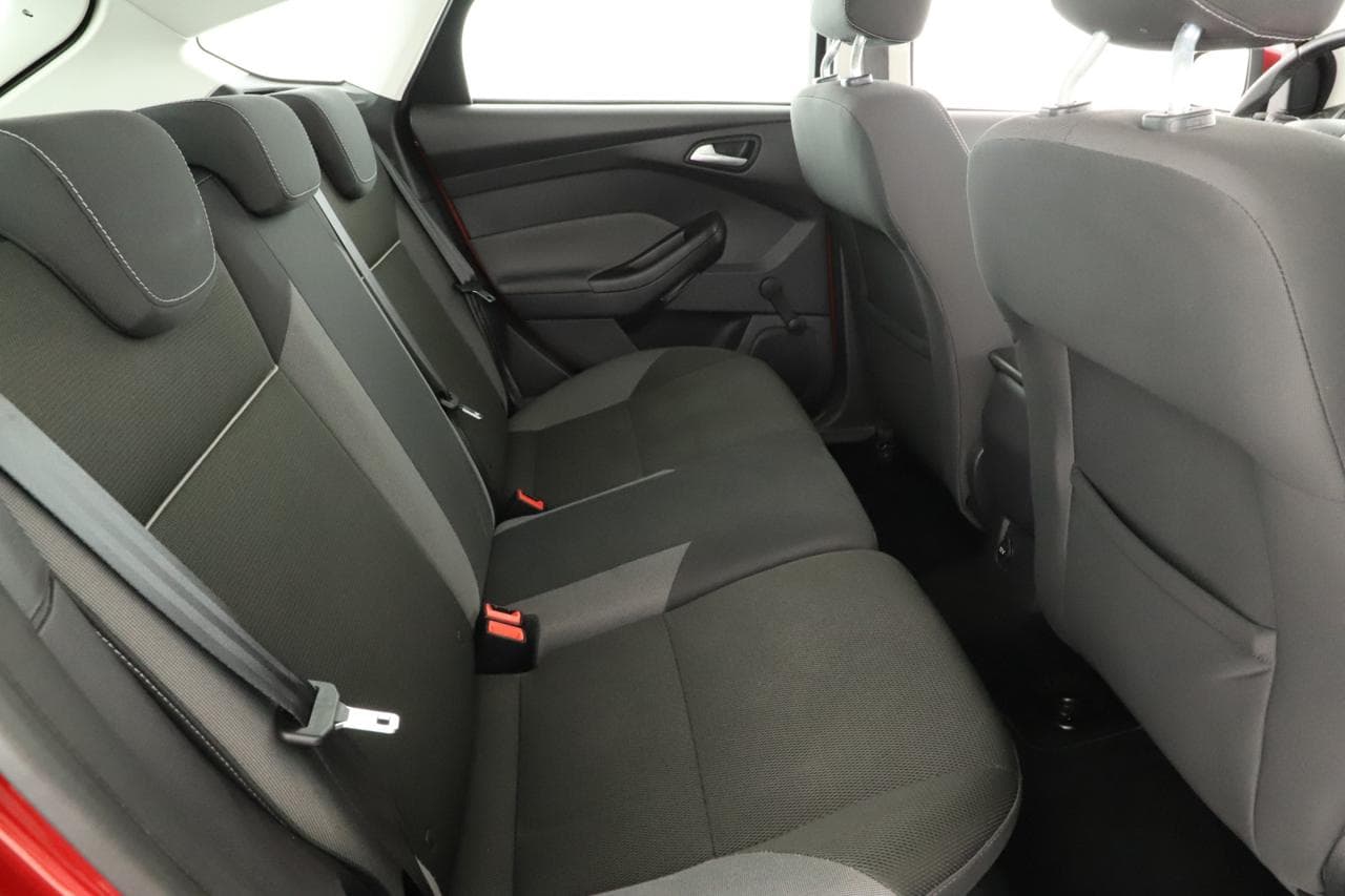 2012 Ford FOCUS - 11