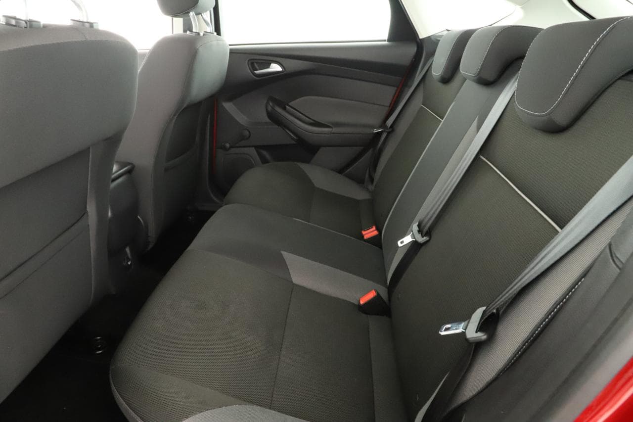 2012 Ford FOCUS - 12