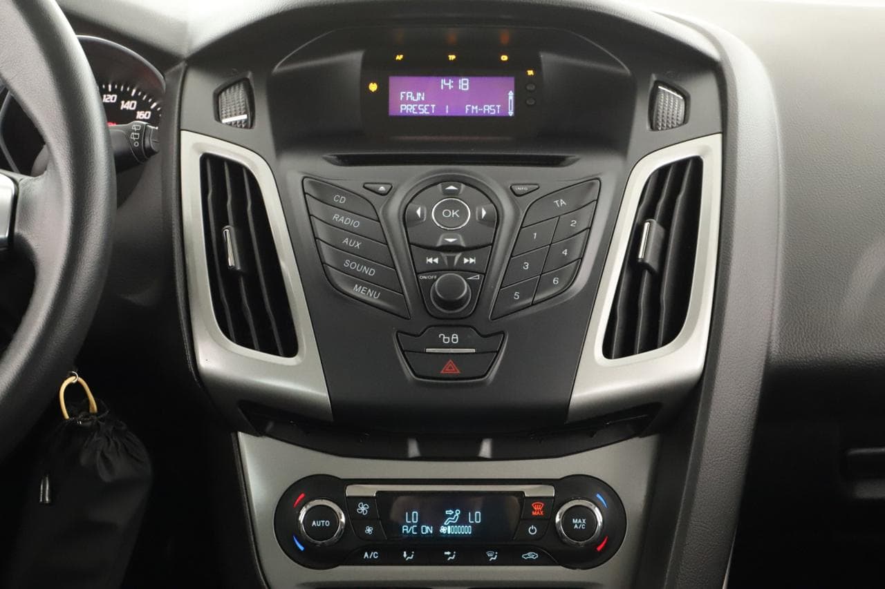 2012 Ford FOCUS - 16