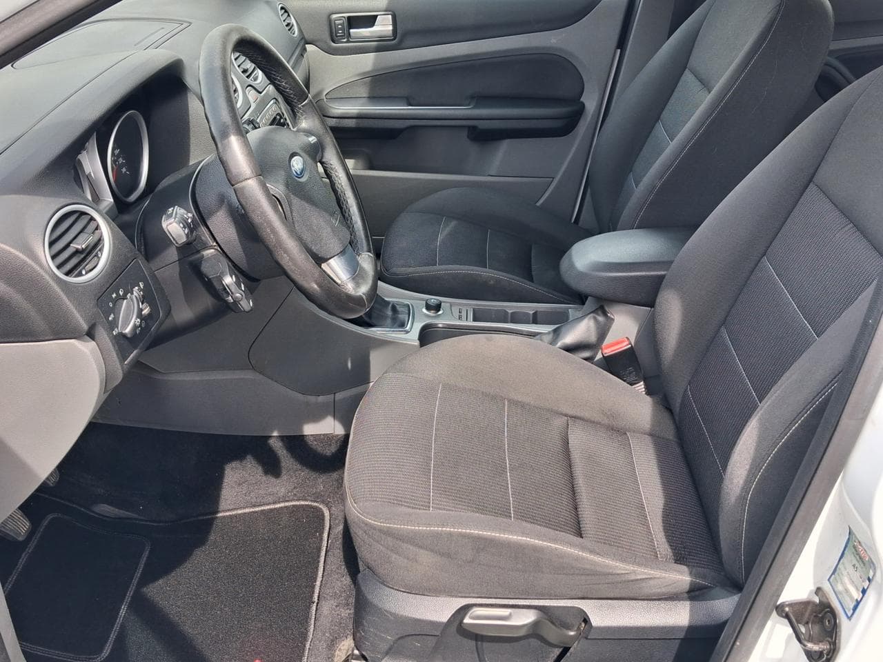 2008 Ford FOCUS - 9