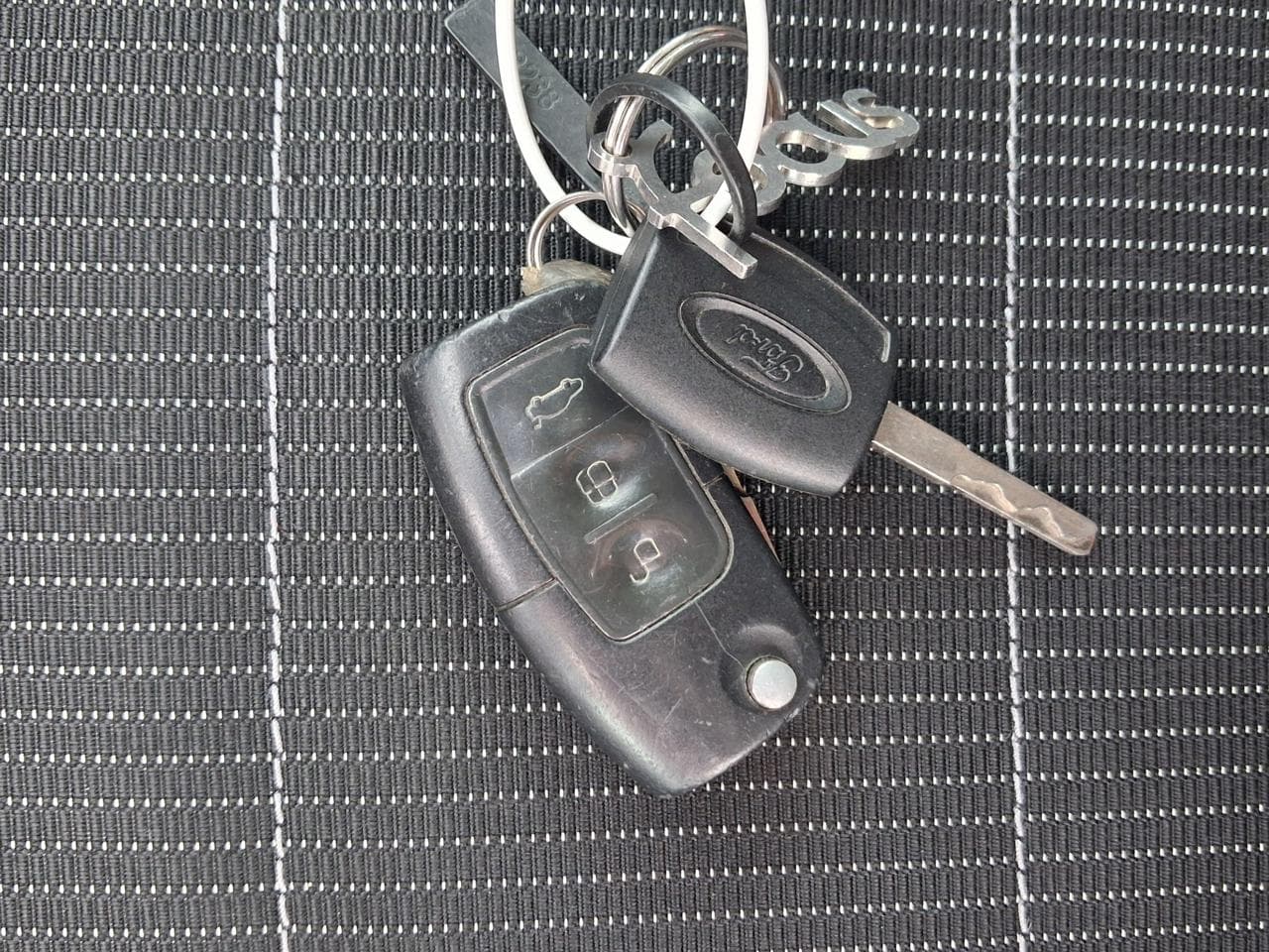 2008 Ford FOCUS - 16