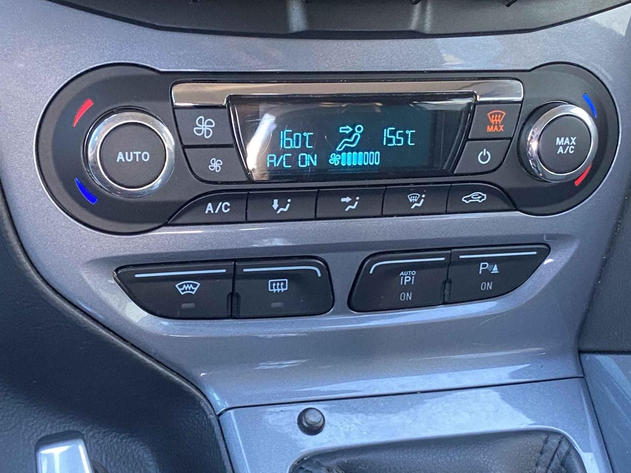 2012 Ford FOCUS - 27