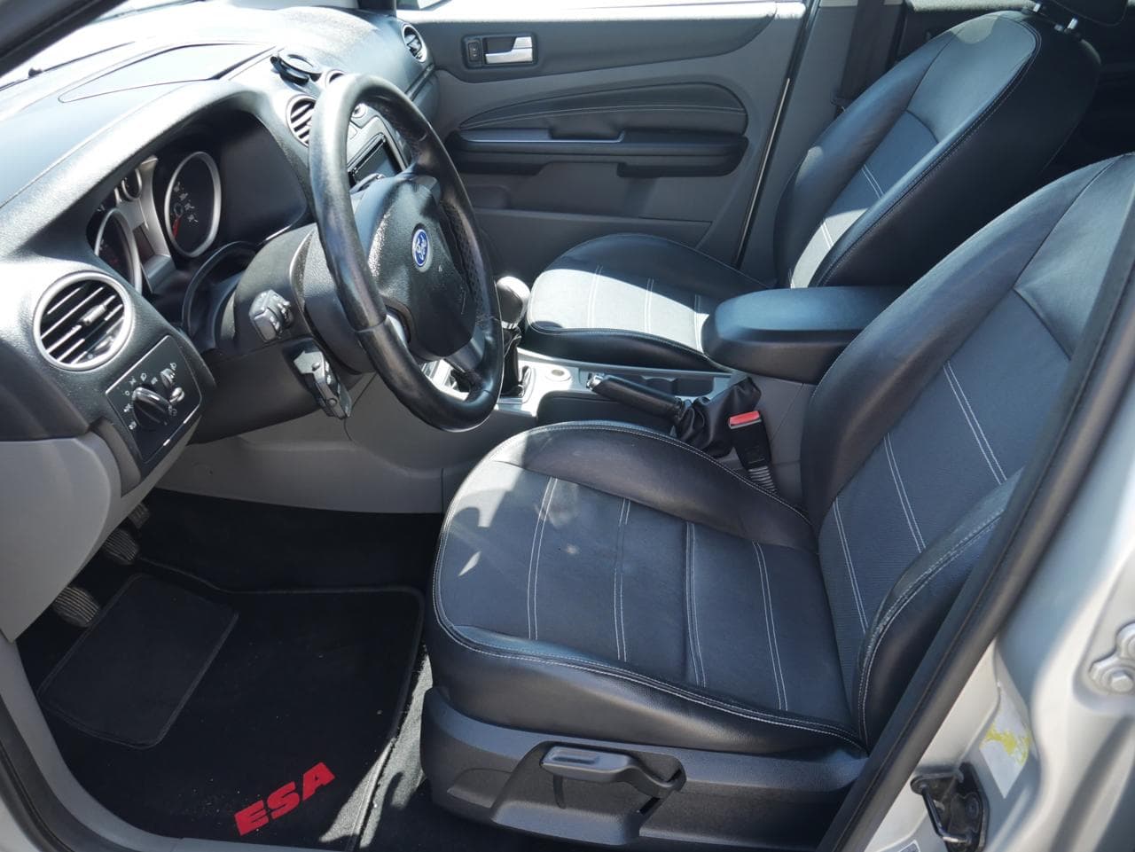 2009 Ford FOCUS - 13