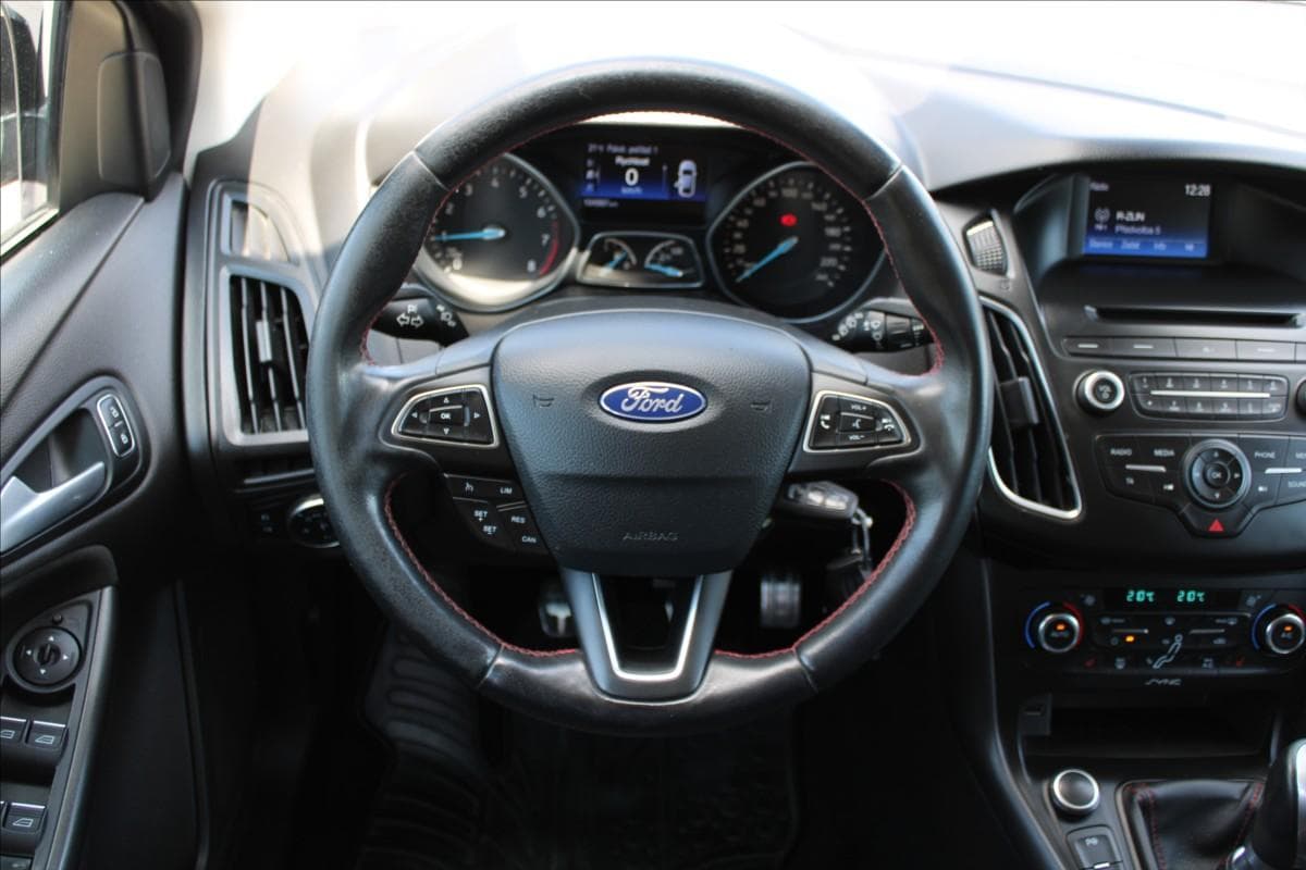 2016 Ford FOCUS - 9