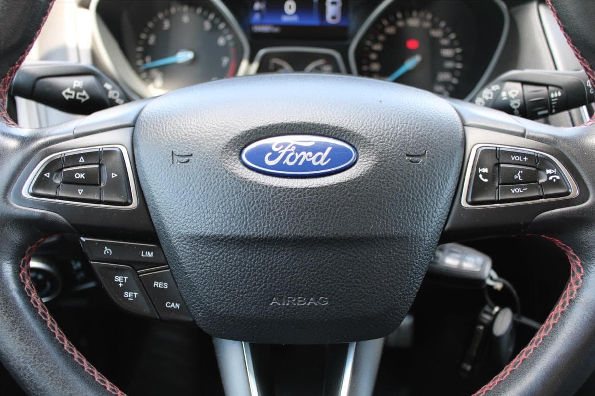 2016 Ford FOCUS - 12
