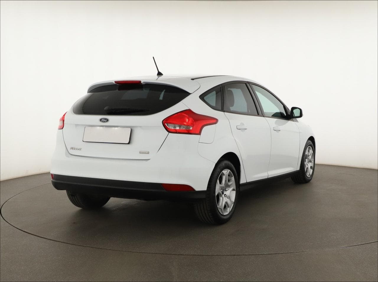 2015 Ford FOCUS - 13