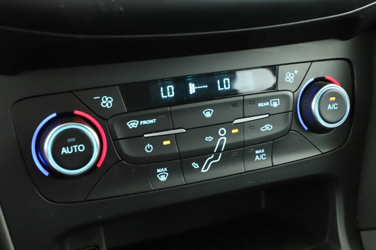 2015 Ford FOCUS - 30