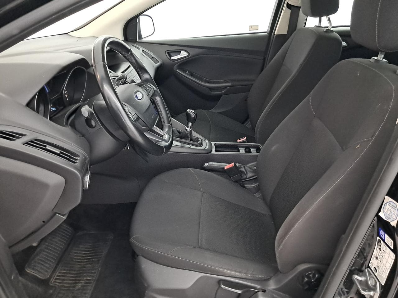 2015 Ford FOCUS - 24