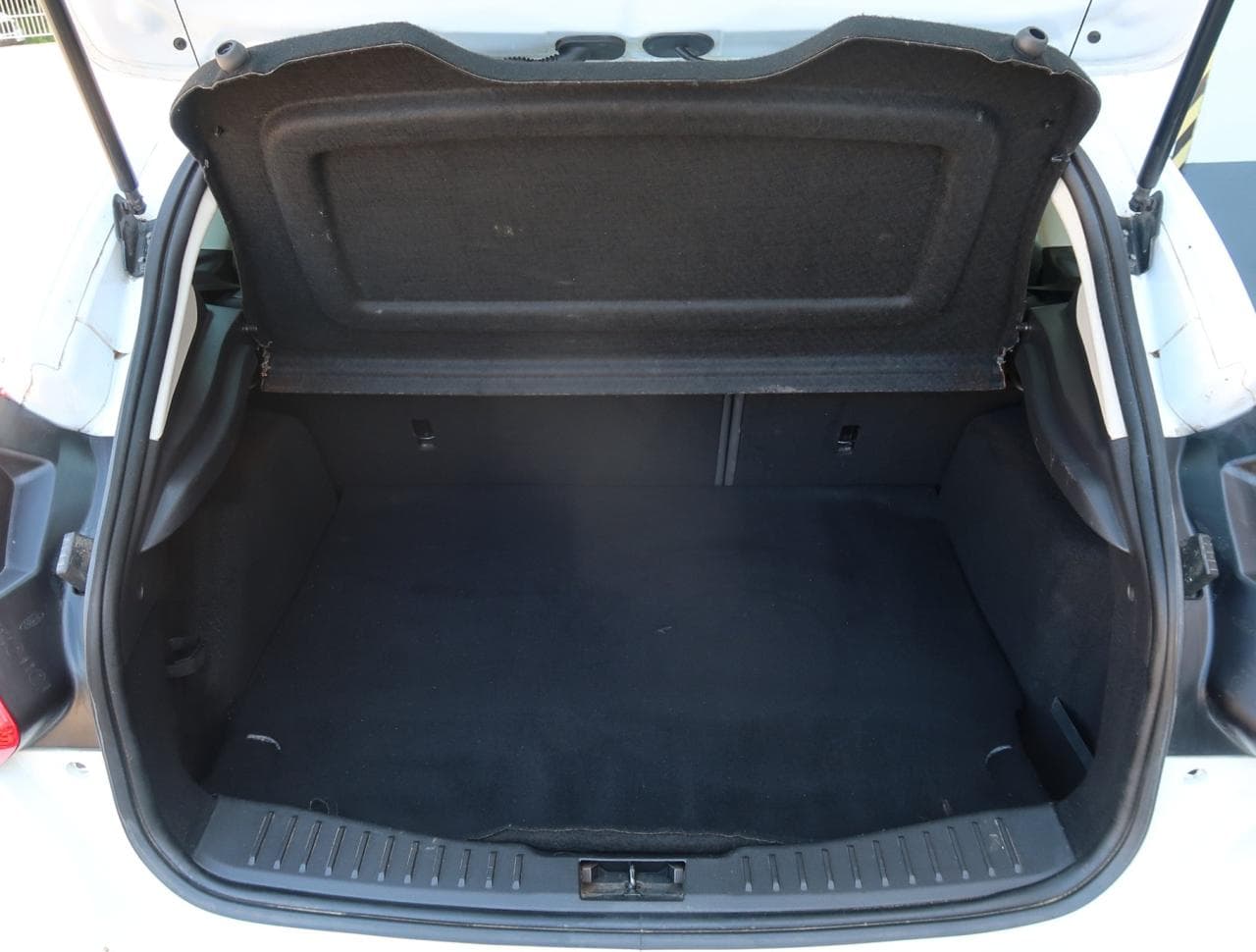 2011 Ford FOCUS - 32