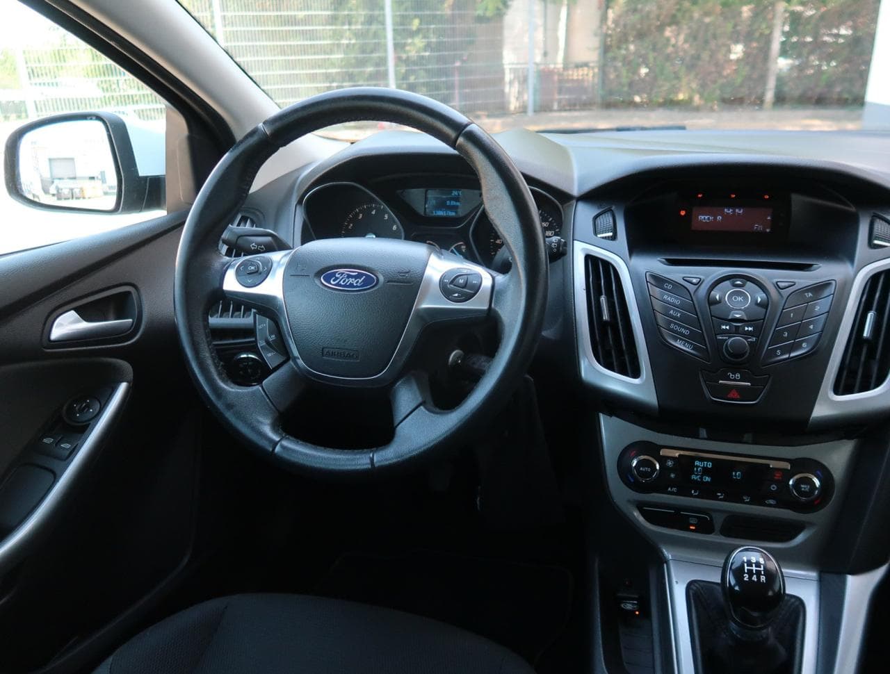 2011 Ford FOCUS - 14