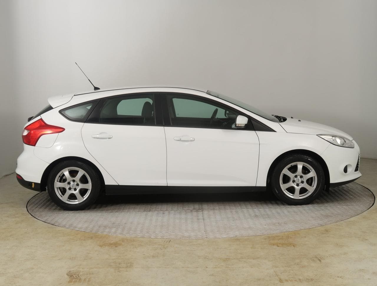 2011 Ford FOCUS - 13