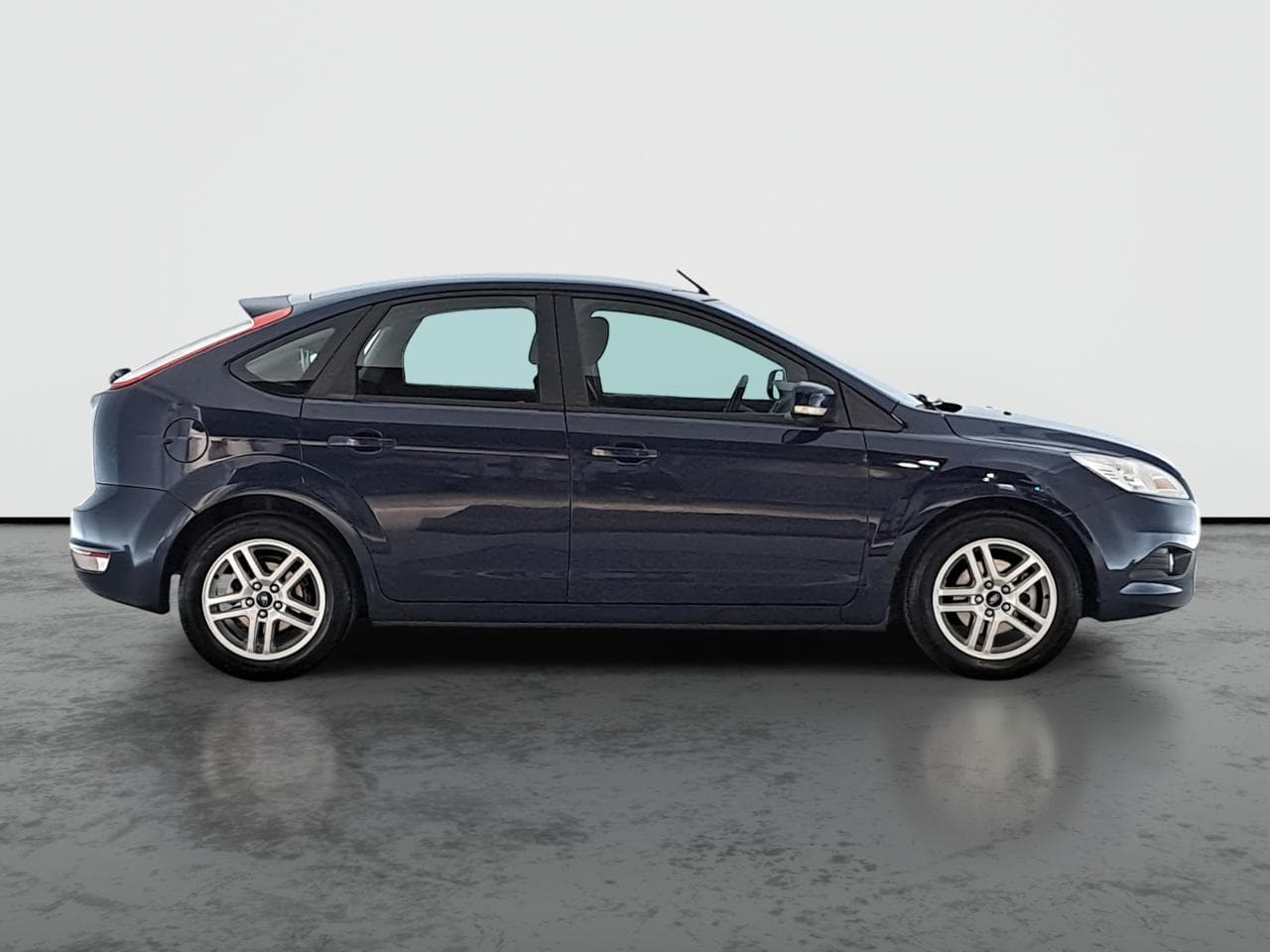 2010 Ford FOCUS - 13