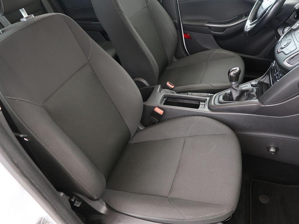 2017 Ford FOCUS - 13