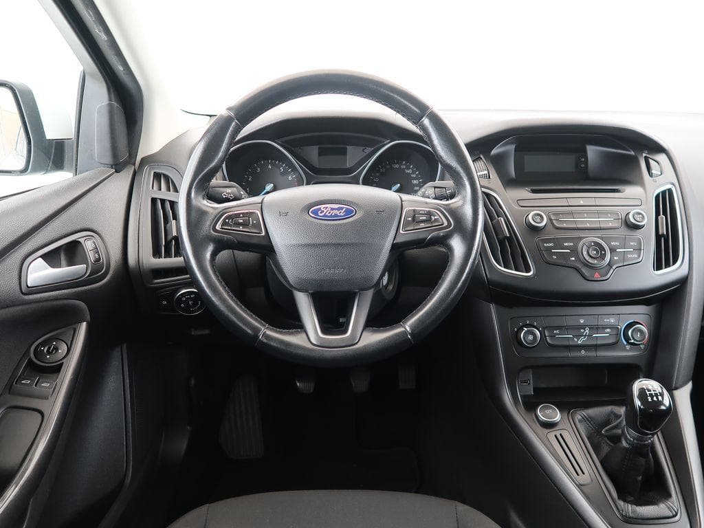 2017 Ford FOCUS - 15