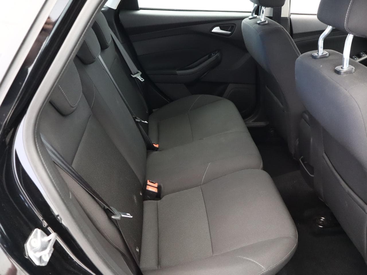 2017 Ford FOCUS - 11