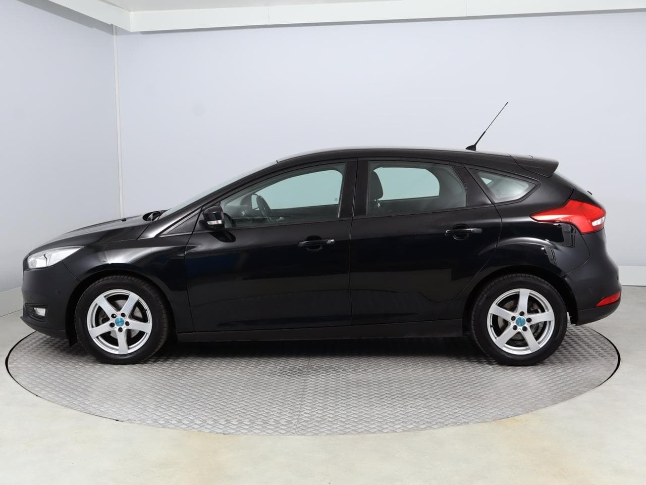 2017 Ford FOCUS - 4