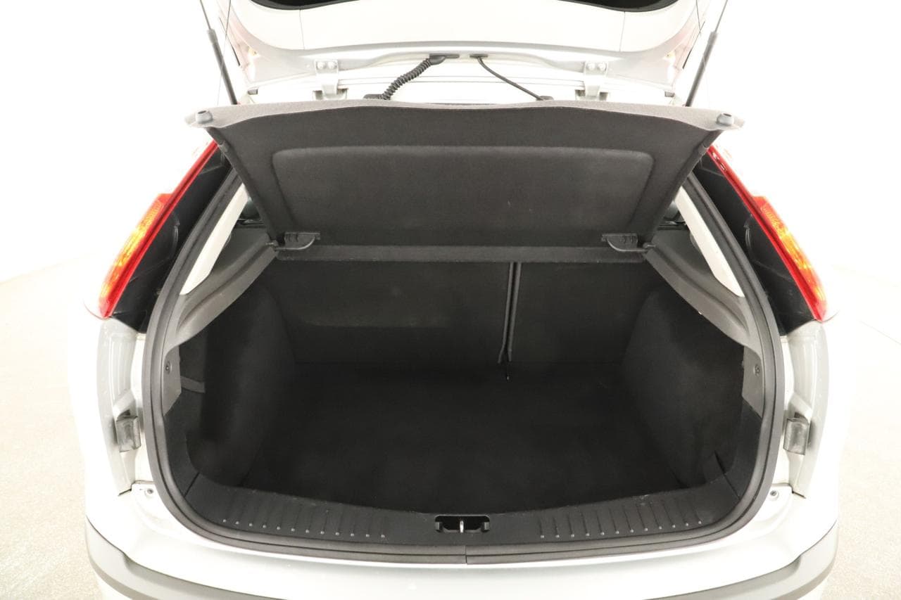 2006 Ford FOCUS - 17