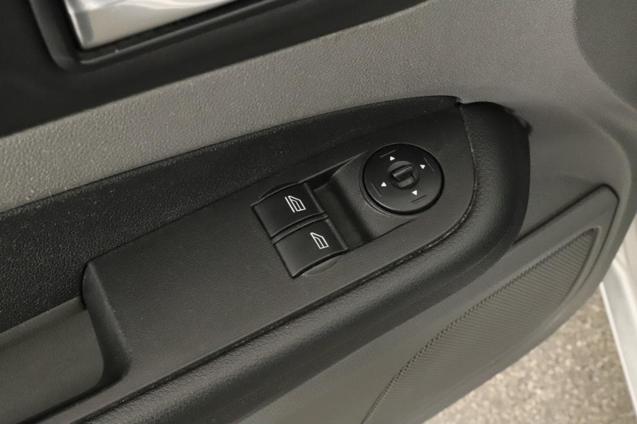 2009 Ford FOCUS - 14