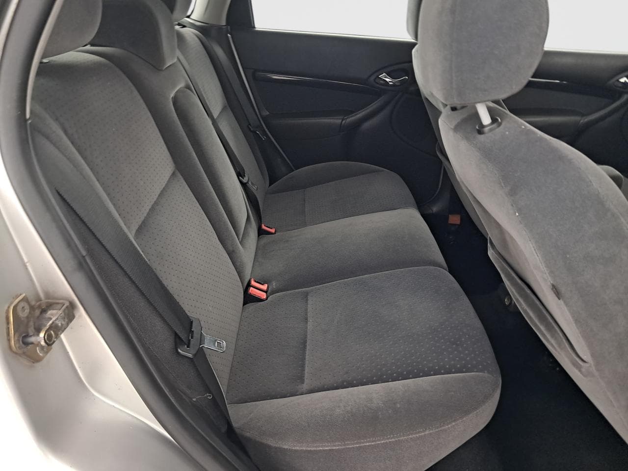 2003 Ford FOCUS - 13