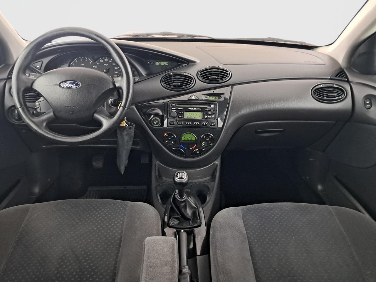 2003 Ford FOCUS - 10