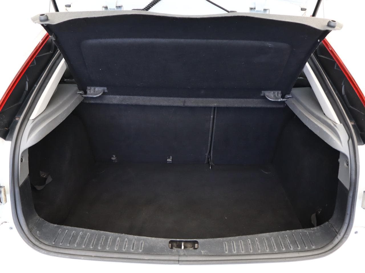 2008 Ford FOCUS - 16