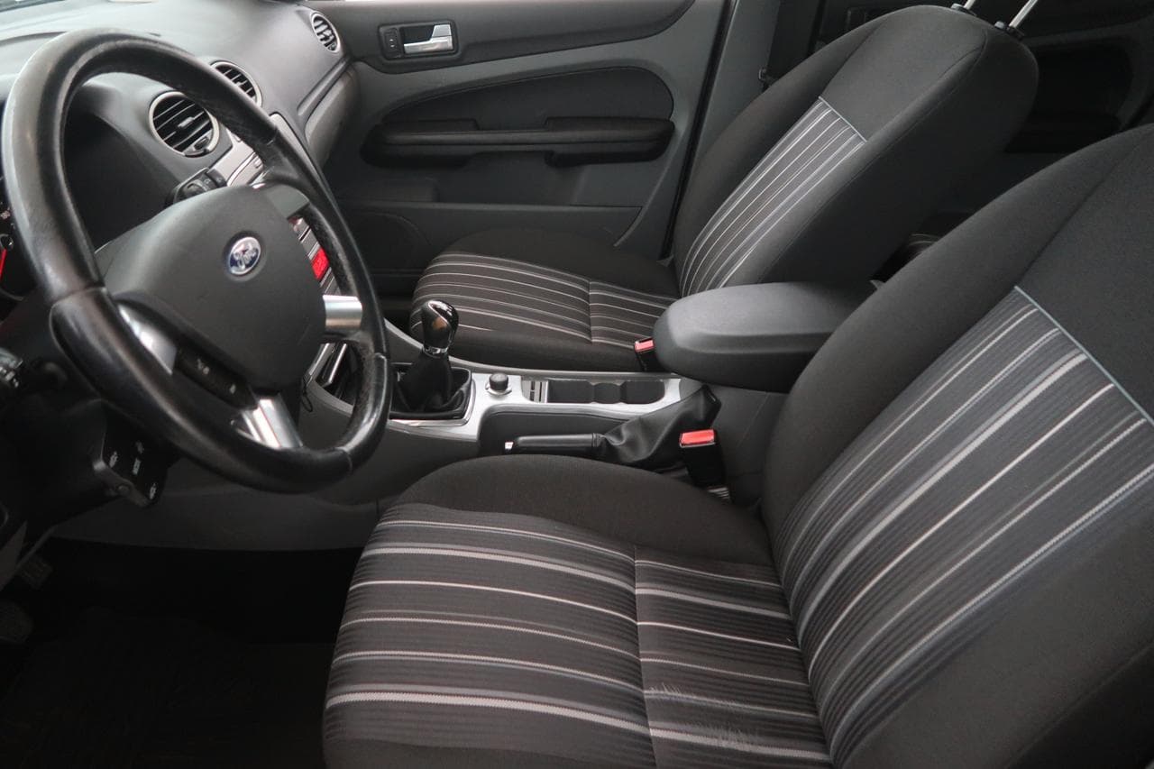 2008 Ford FOCUS - 16