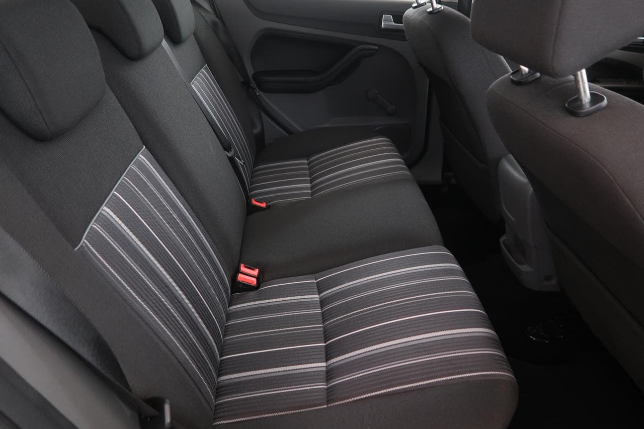 2008 Ford FOCUS - 13