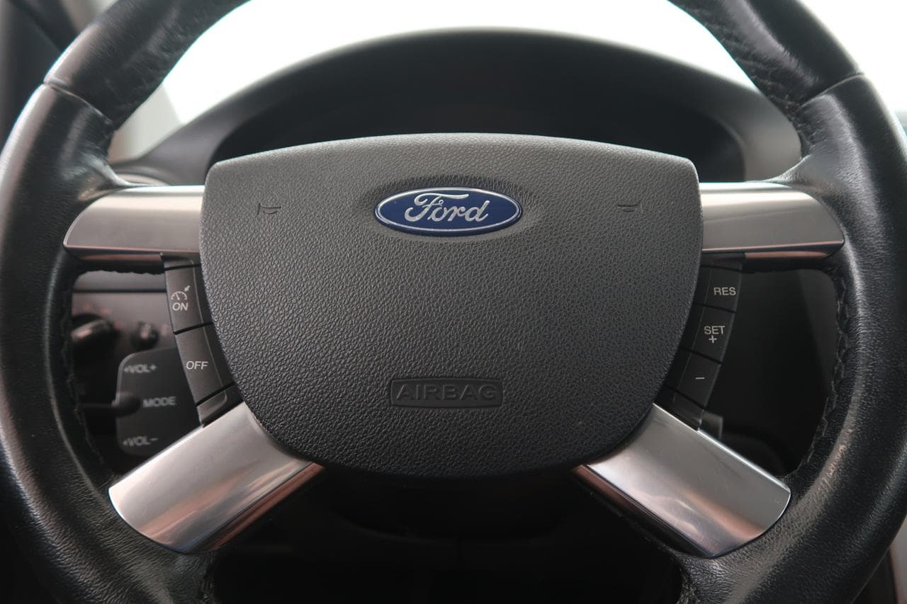 2008 Ford FOCUS - 20