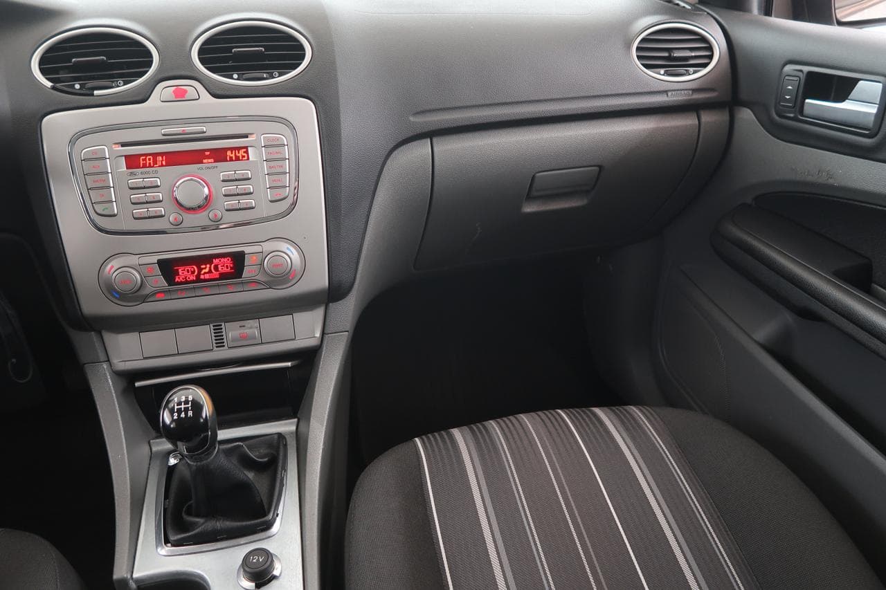 2008 Ford FOCUS - 11