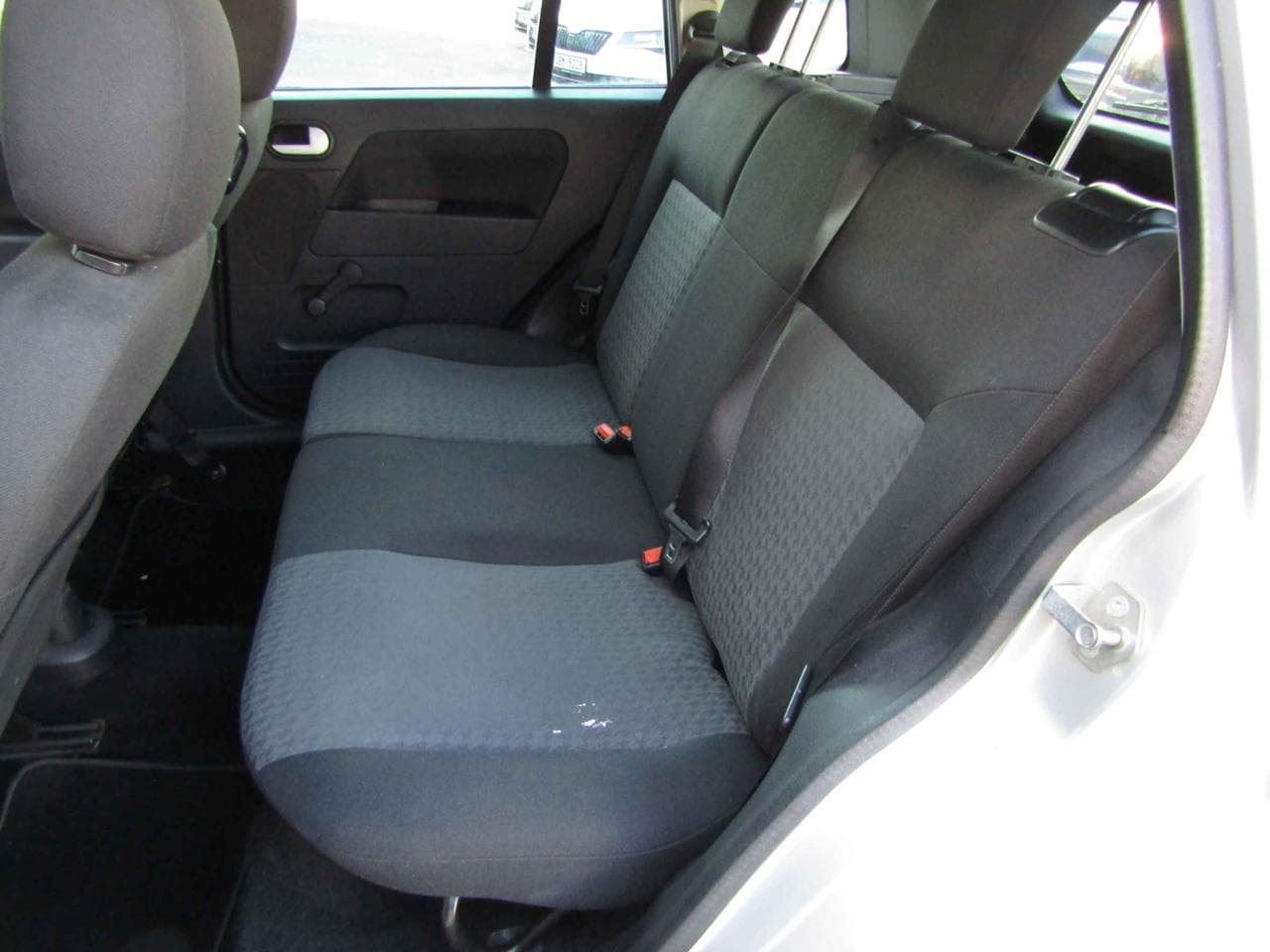 2004 Ford FUSION - 15