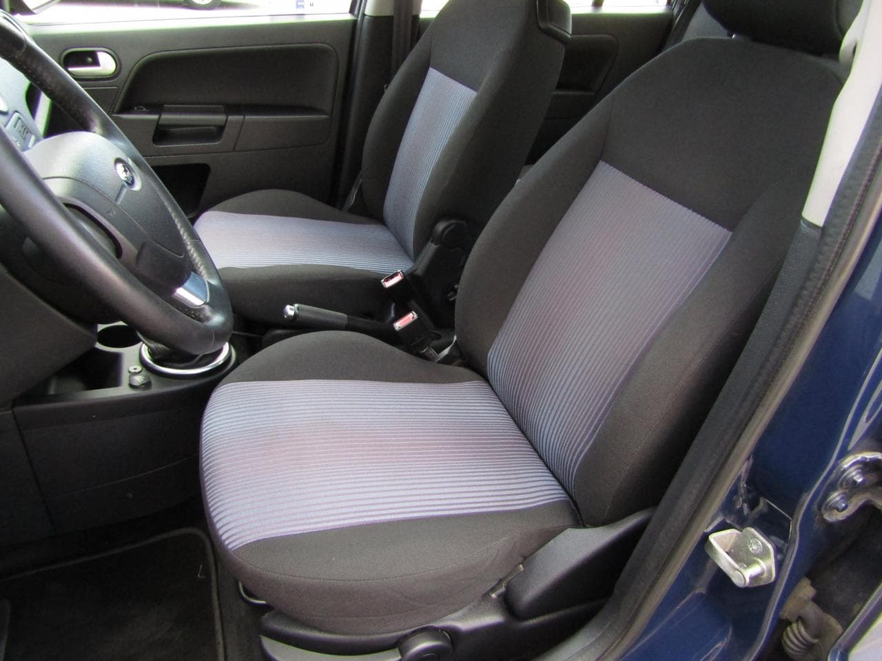 2010 Ford FUSION - 9