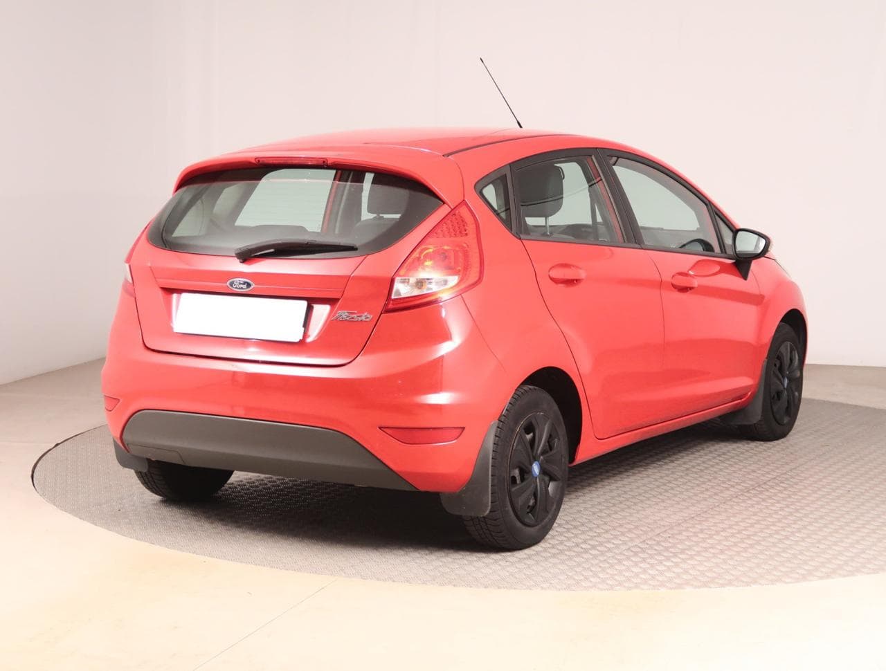 2010 Ford FIESTA - 7