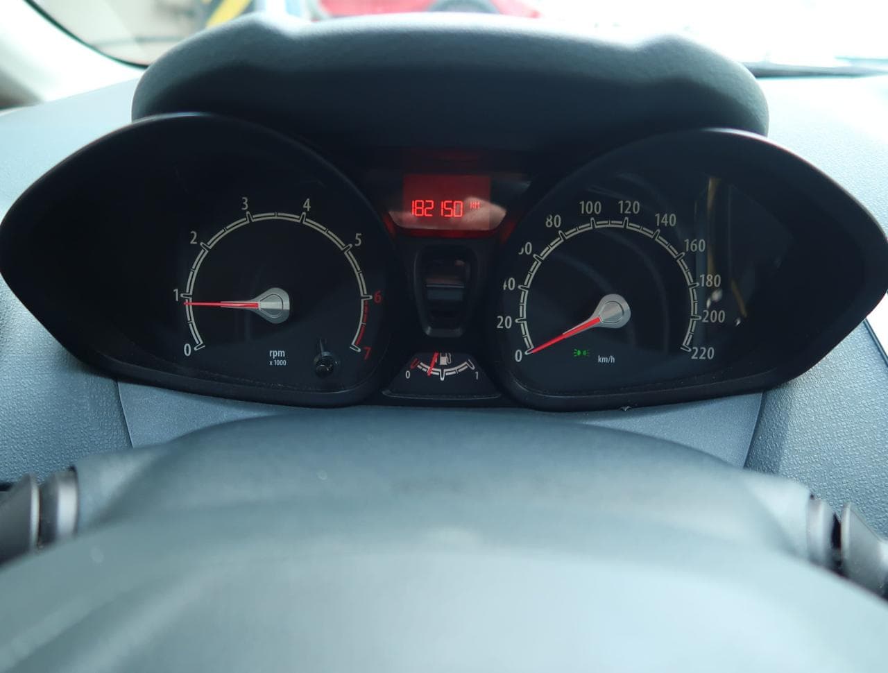 2010 Ford FIESTA - 17