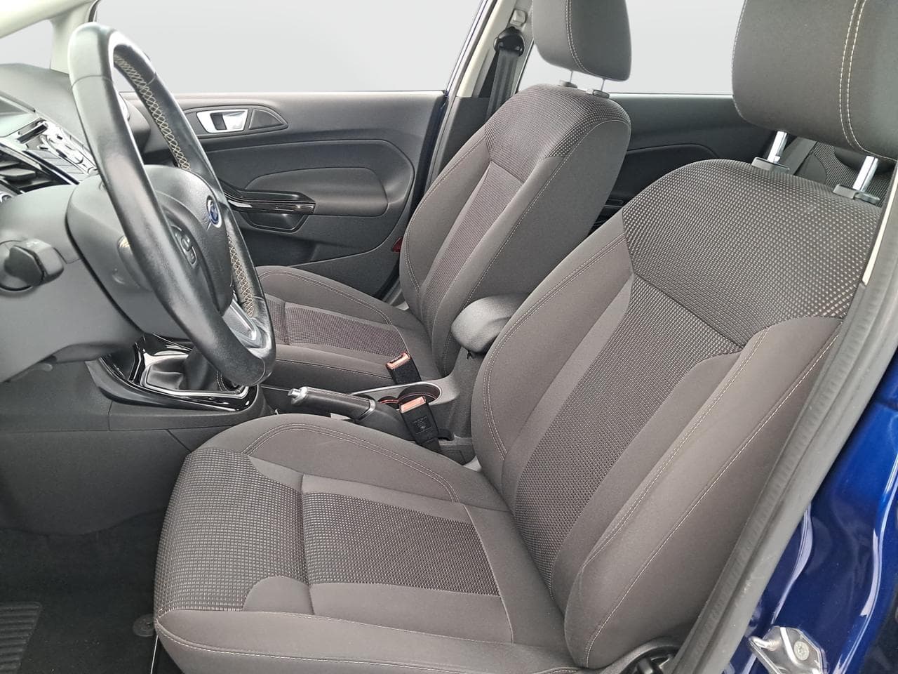 2017 Ford FIESTA - 16