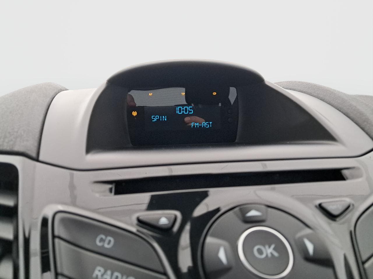 2017 Ford FIESTA - 18