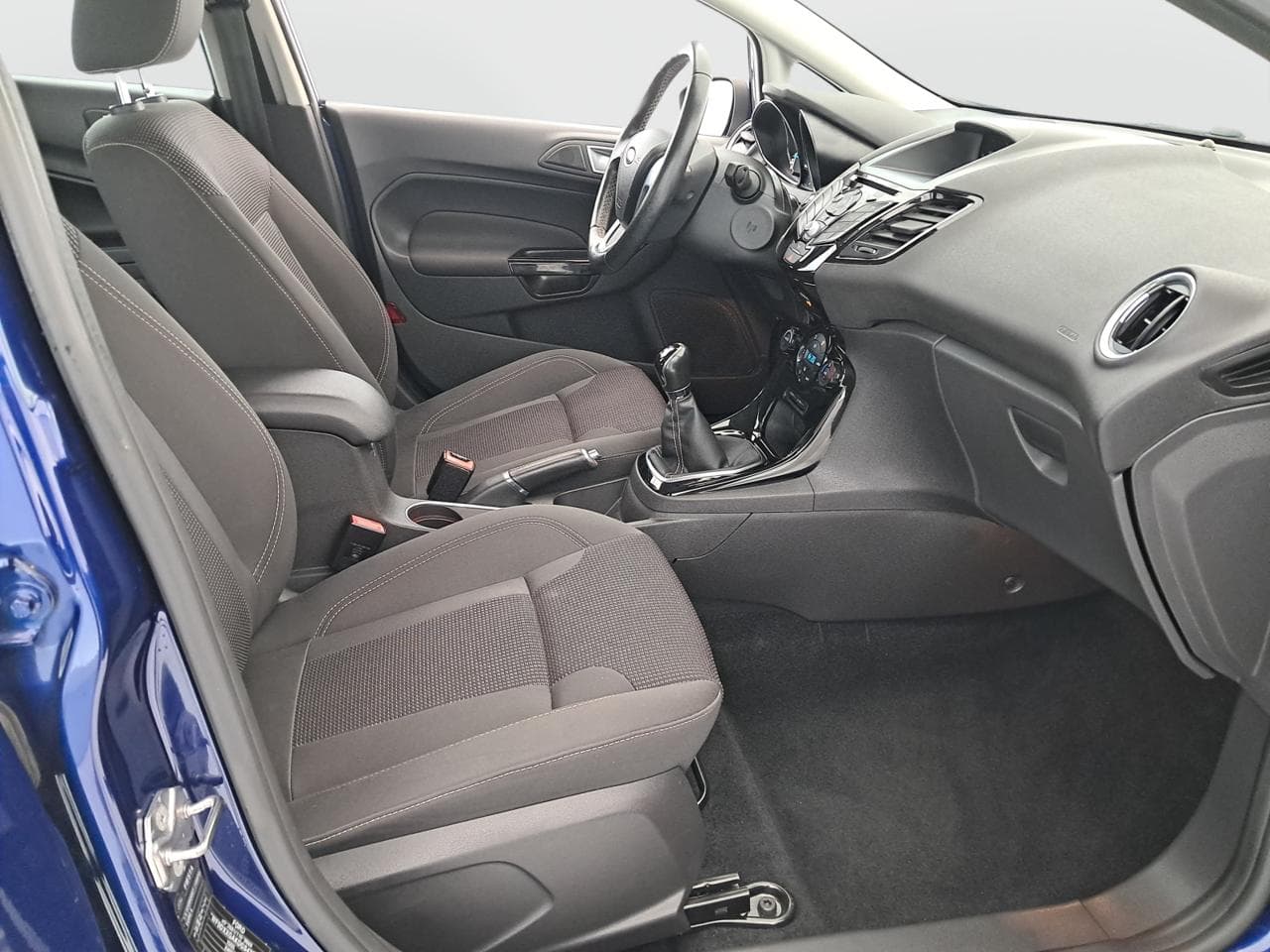 2017 Ford FIESTA - 12