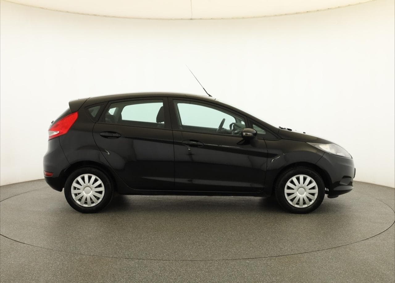 2009 Ford FIESTA - 8