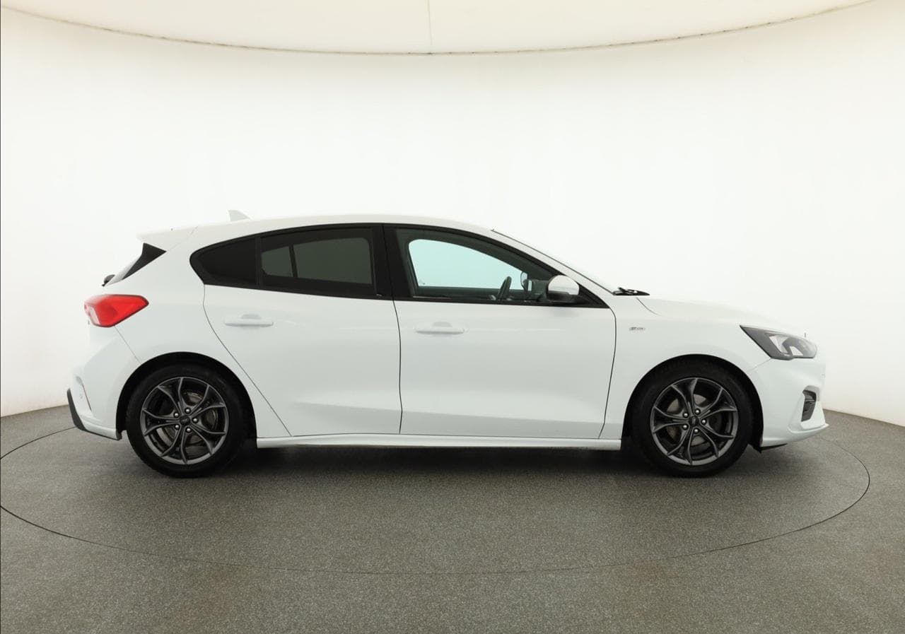 2018 Ford FOCUS - 8