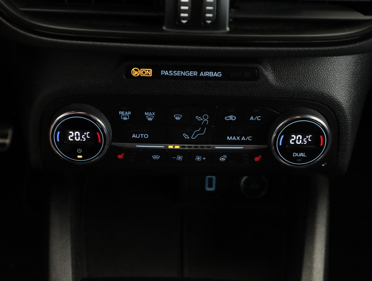 2018 Ford FOCUS - 18