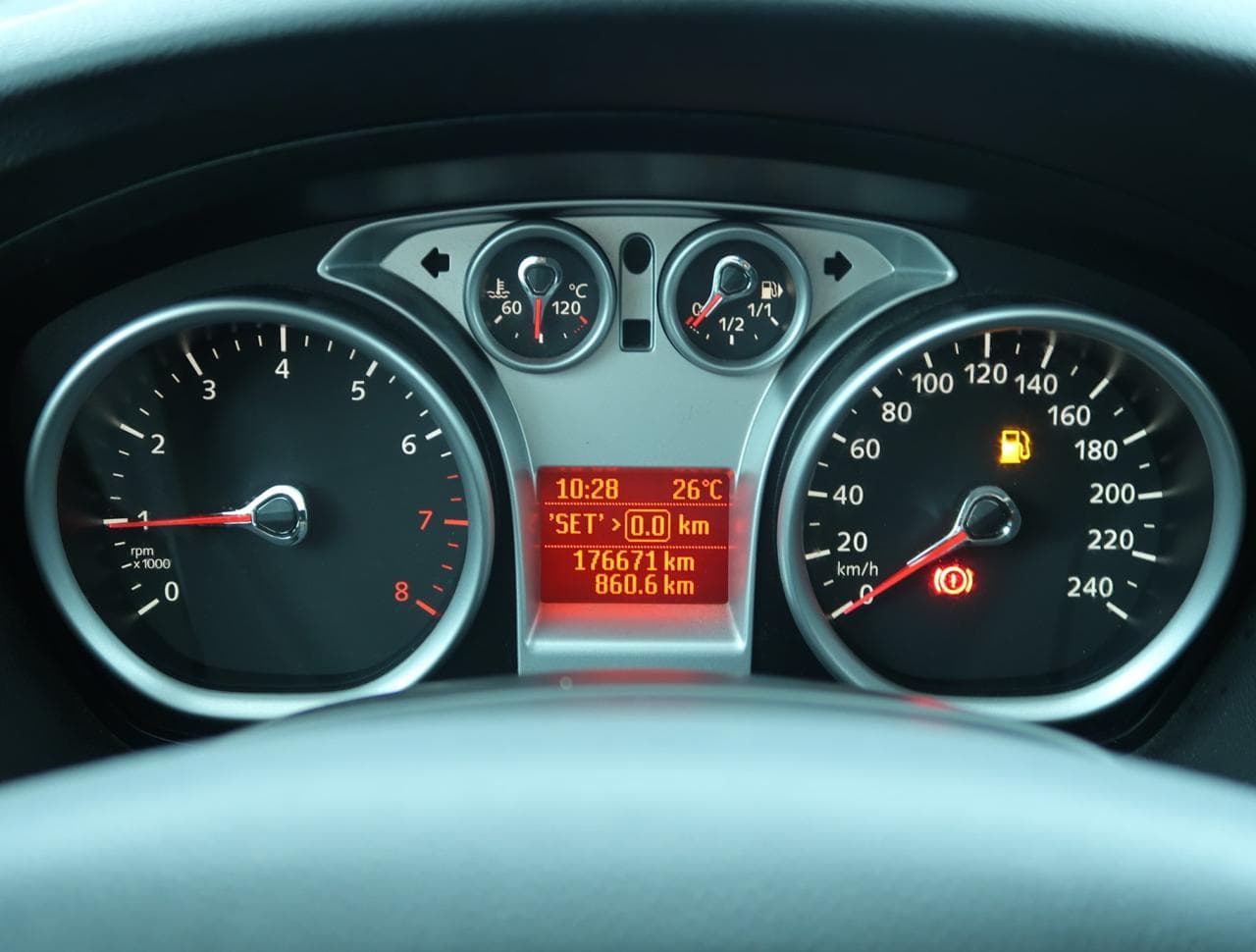 2010 Ford FOCUS - 17
