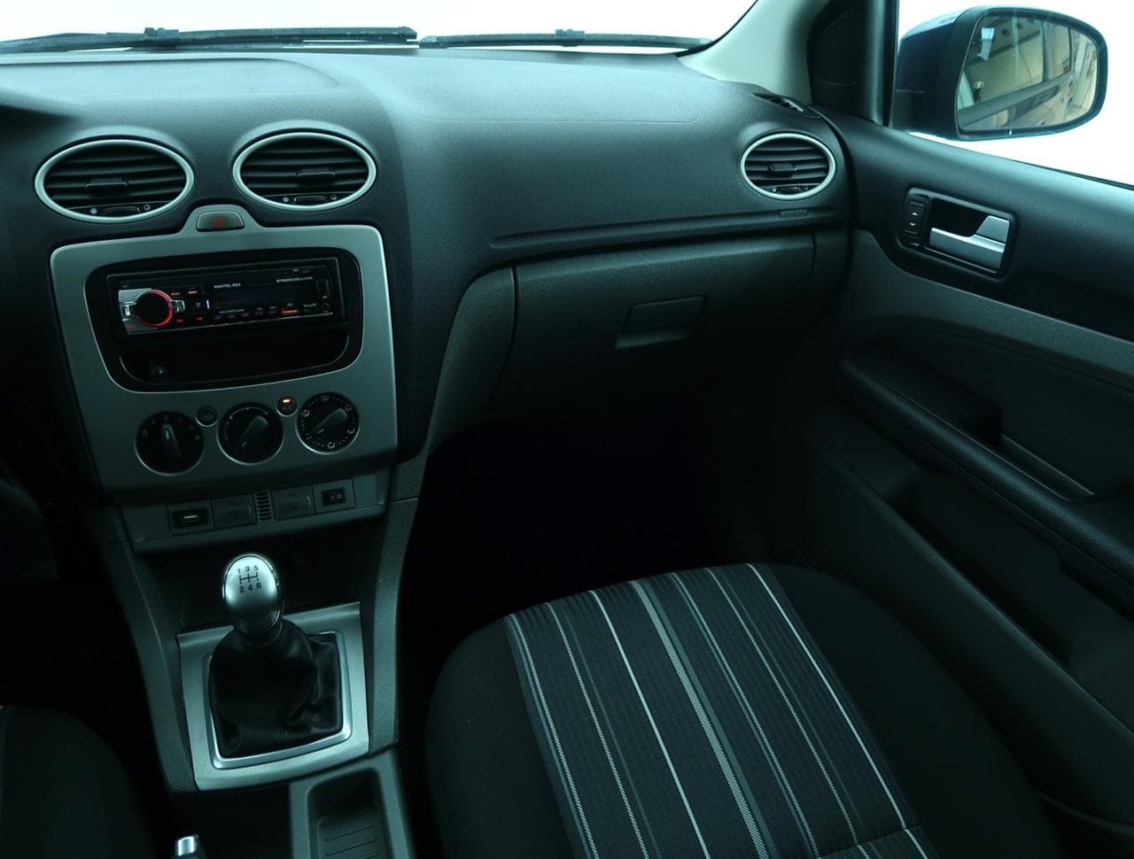 2010 Ford FOCUS - 11