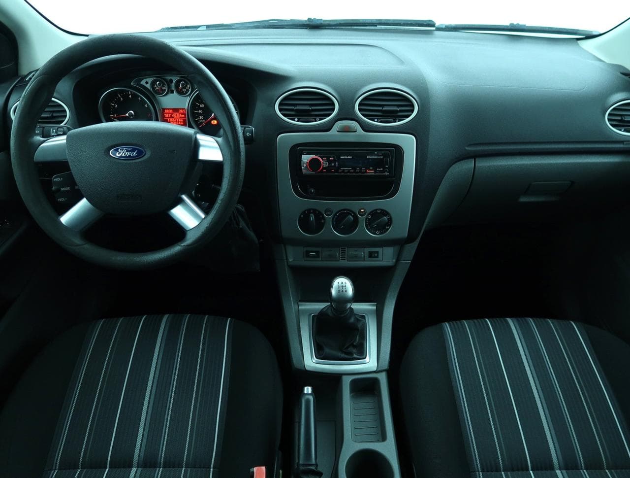 2010 Ford FOCUS - 10