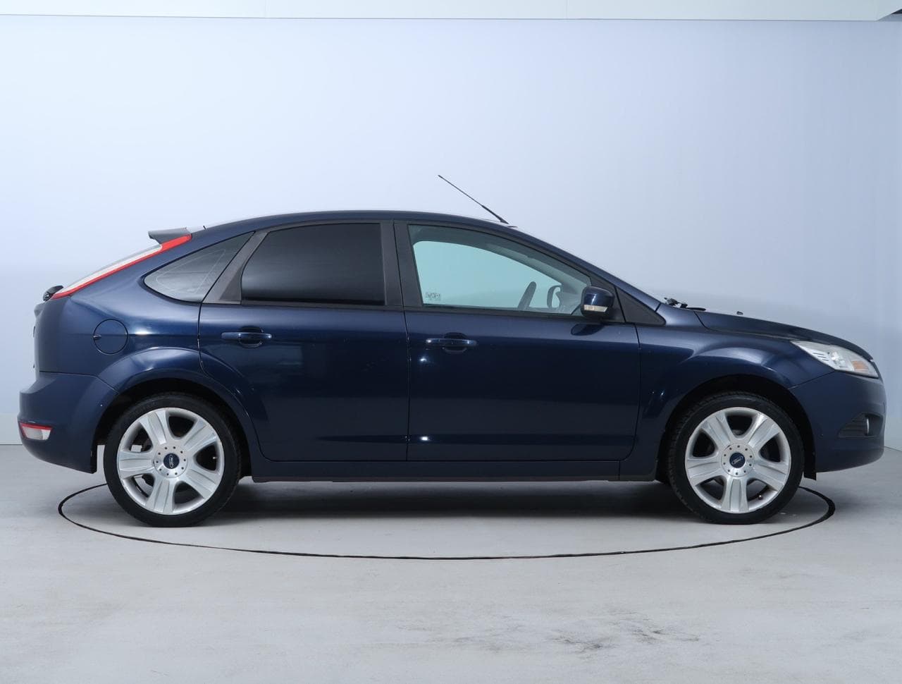 2010 Ford FOCUS - 8