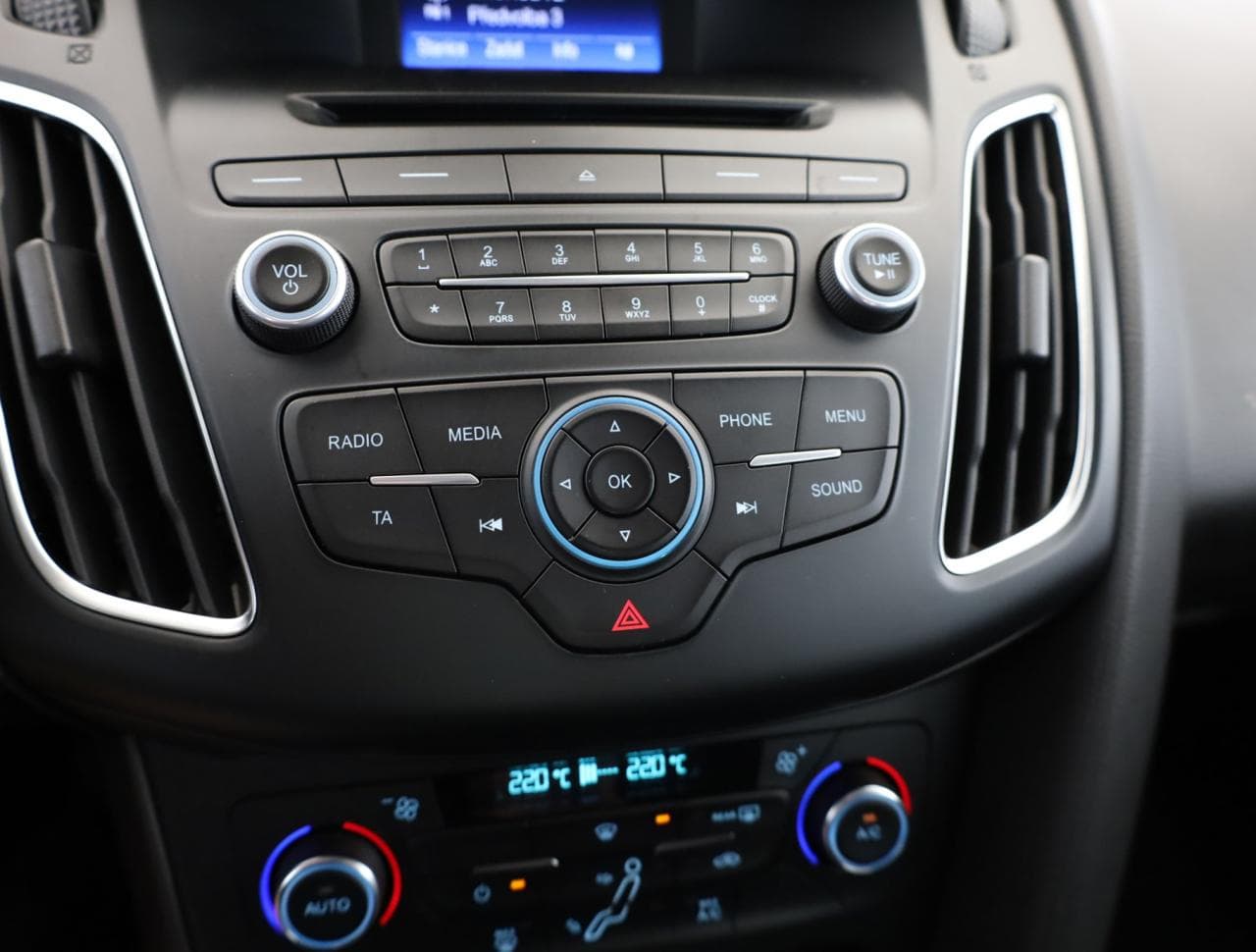 2016 Ford FOCUS - 17