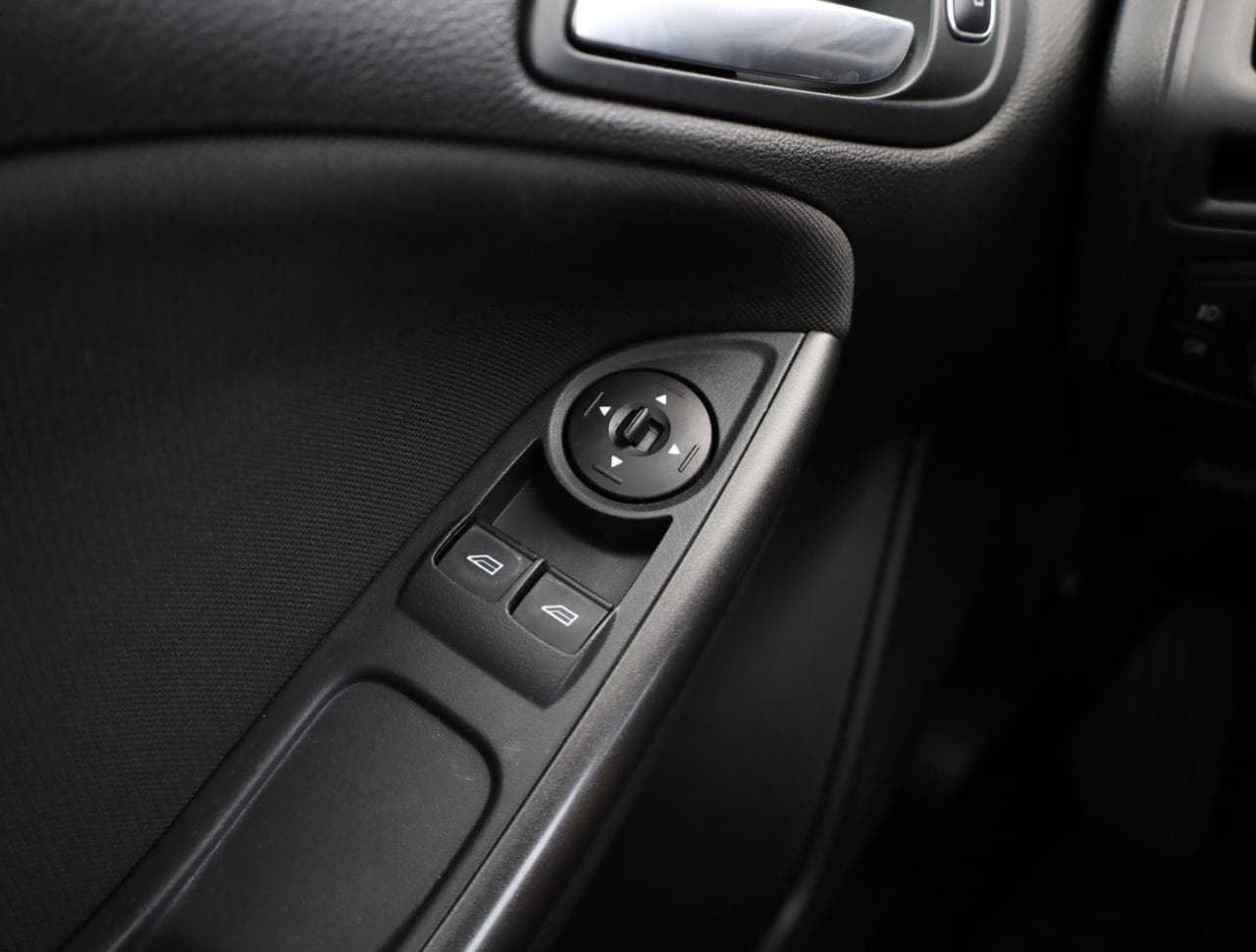 2016 Ford FOCUS - 18