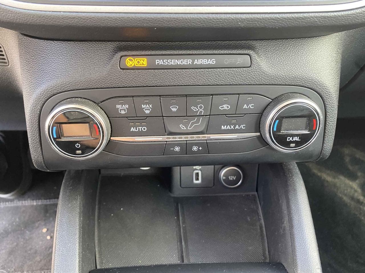 2019 Ford FOCUS - 17