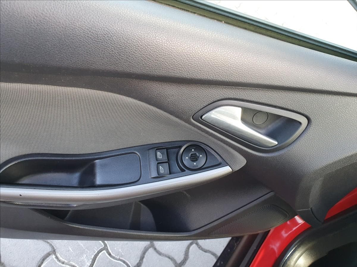 2011 Ford FOCUS - 8
