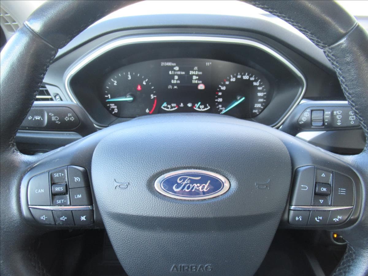 2019 Ford Focus - 16